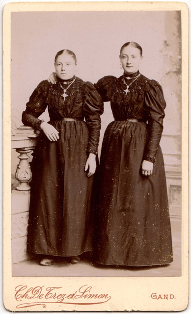 Emma (links) en haar zus Hortense Sturm