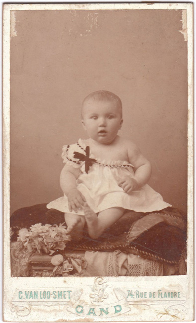Madeleine Van Peteghem in 1909