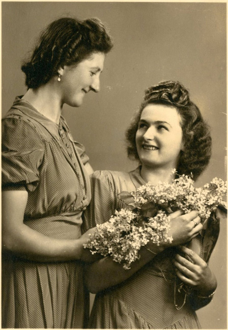 Cecile en haar zus, Martha Dhuyvetter