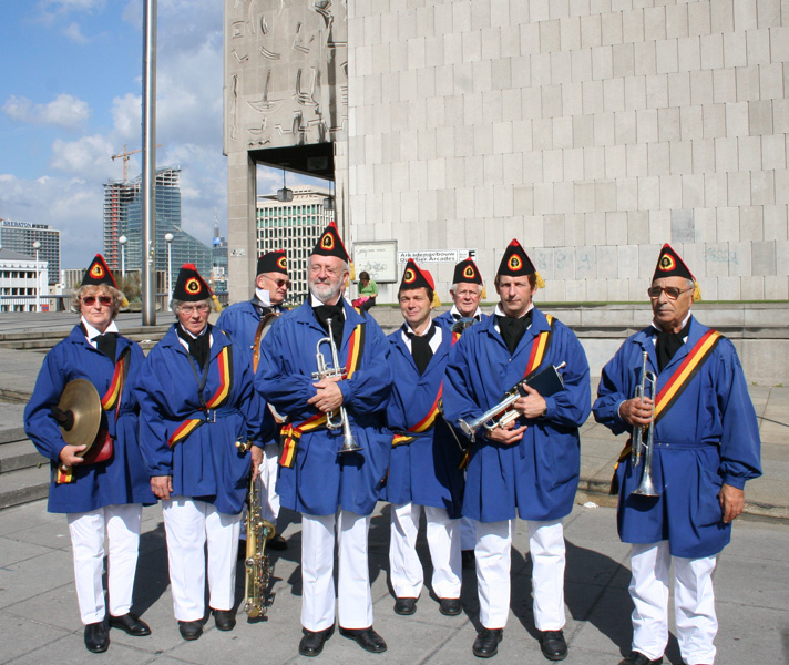 Près de la Colonne du Congrès