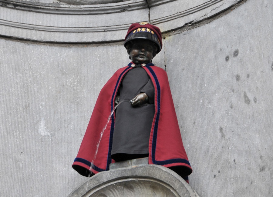 Manneken Pis Membre de l'Ordre des Frères Coquillars