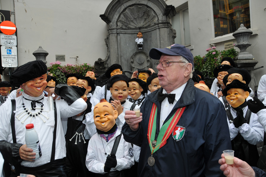 Manneken Pis et les Pichcacayes de Bastogne