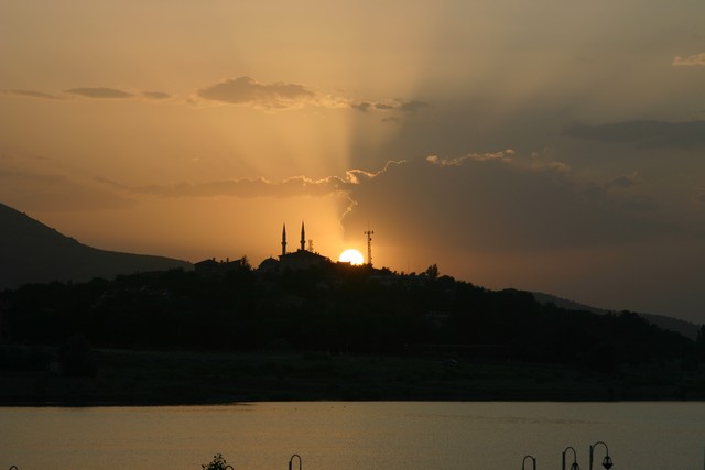 Coucher du soleil au lac Hazar- Sivrice