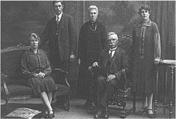Het gezin van Edumondus en Pharailde rond 1912