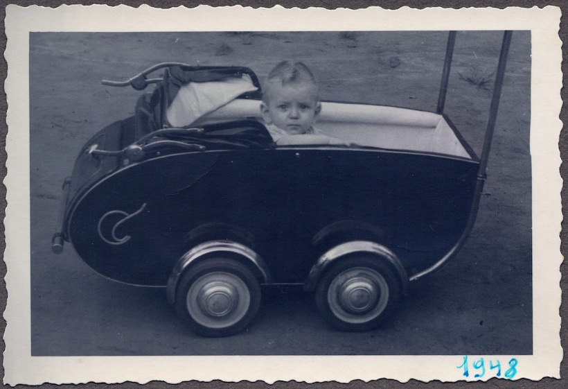 Wie zit hier in deze sportwagen?