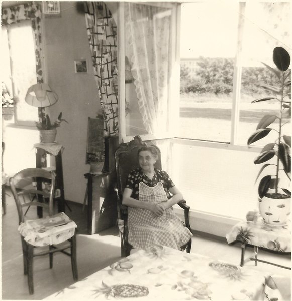 Alice in 1966 in haar appartement in Rijsel