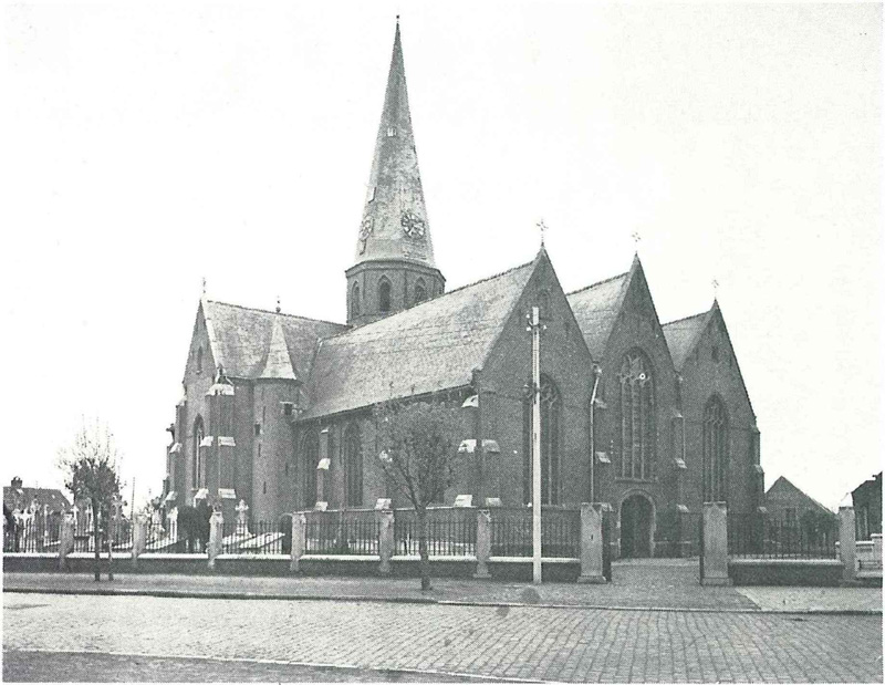 De St.-Katarinakerk te Wachtebeke omstreeks 1946