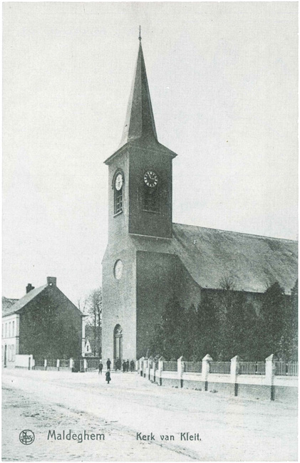 De kerk en het dorpspleintje te Kleit voor de oorlog 1914-18