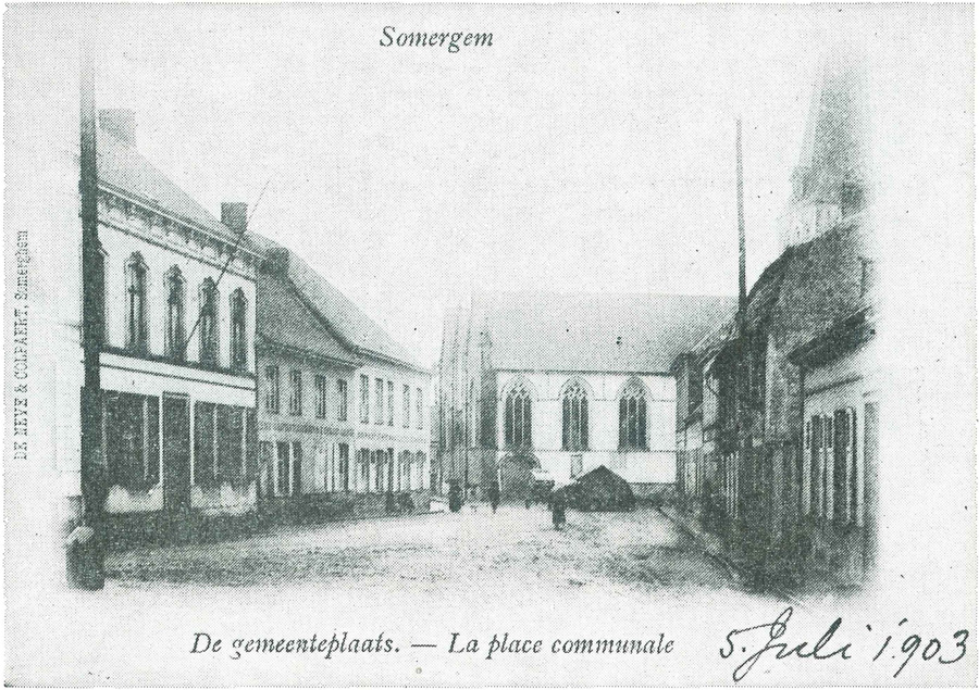 Somergem De Gemeenteplaats - La place communale